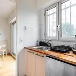 Guestready - Sunlit Sanctuary With A Courtyard