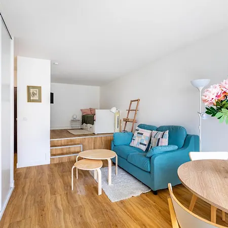 Guestready - Sunlit Sanctuary With A Courtyard Parigi